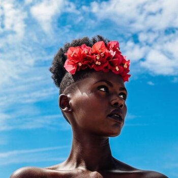 5 IDÉES DE COIFFURES PROTECTRICES POUR CET ÉTÉ