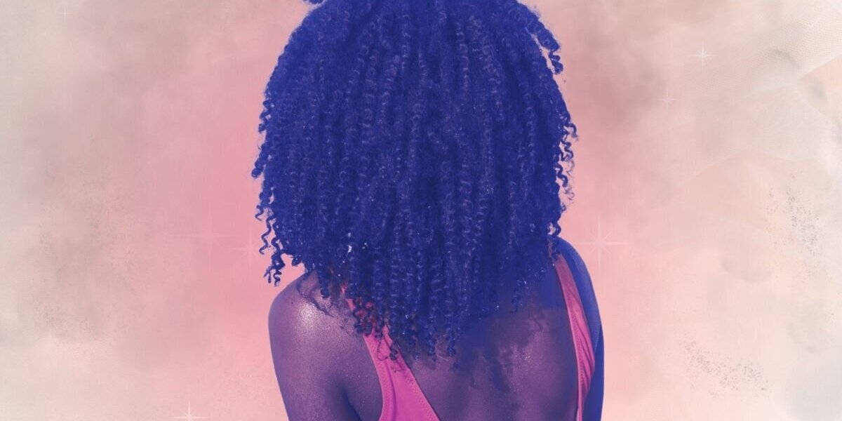 Pas de routine à 10 étapes, juste quelques gestes : le vrai secret des Brésiliennes aux cheveux crépus en bonne santé