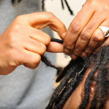 4 SALONS DE COIFFURE SPÉCIALISÉS DANS LES LOCKS
