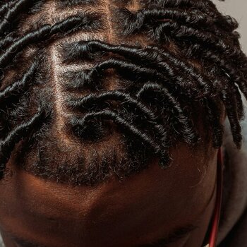 Une routine de soins pour les dreadlocks
